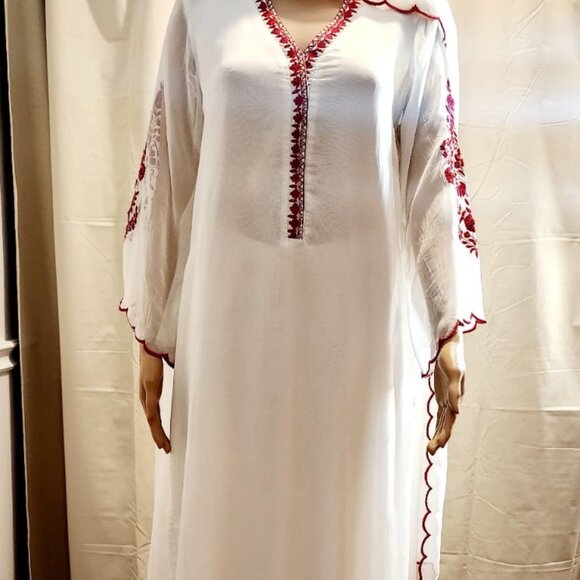 White Kurta / suit with red embroidery - Picture 4 of 5